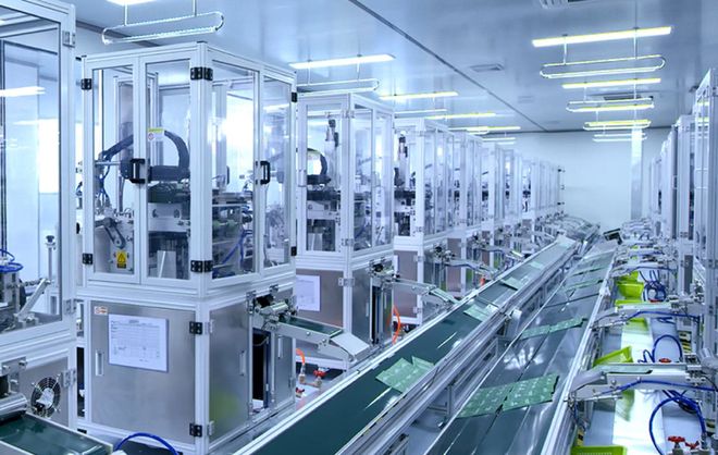 探訪未來(lái)智造 300名客戶共赴多美生物化妝品OEM智能生產(chǎn)基地